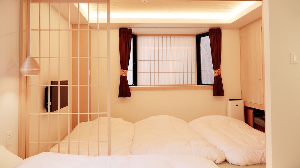 Superior Room, Multiple Beds, Non Smoking, Bathtub