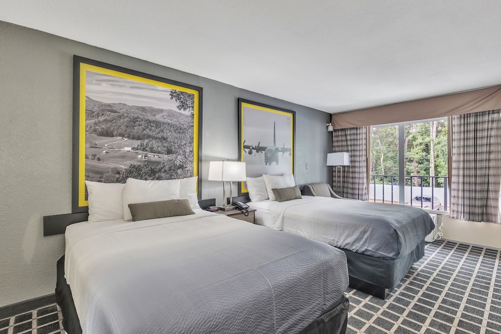 Suite, 2 Double Beds, Smoking