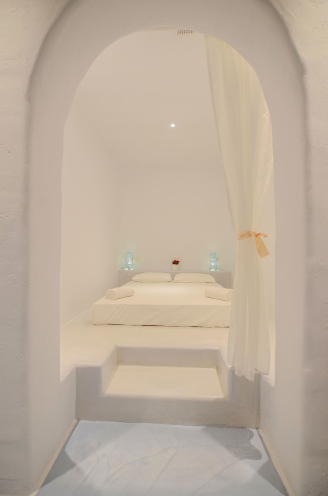 Traditional Double Room, 1 Queen Bed photo 1