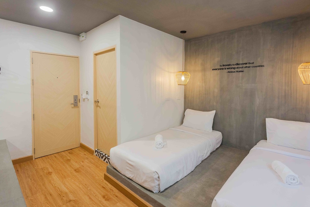 Twin Room, Non Smoking photo 1