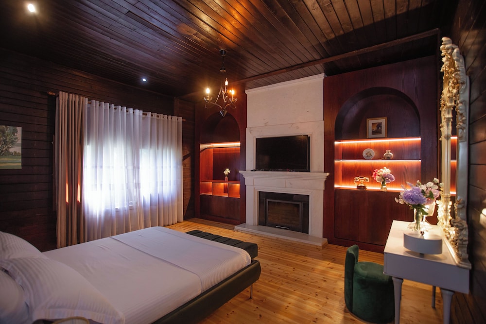 Signature Double Room, Garden View