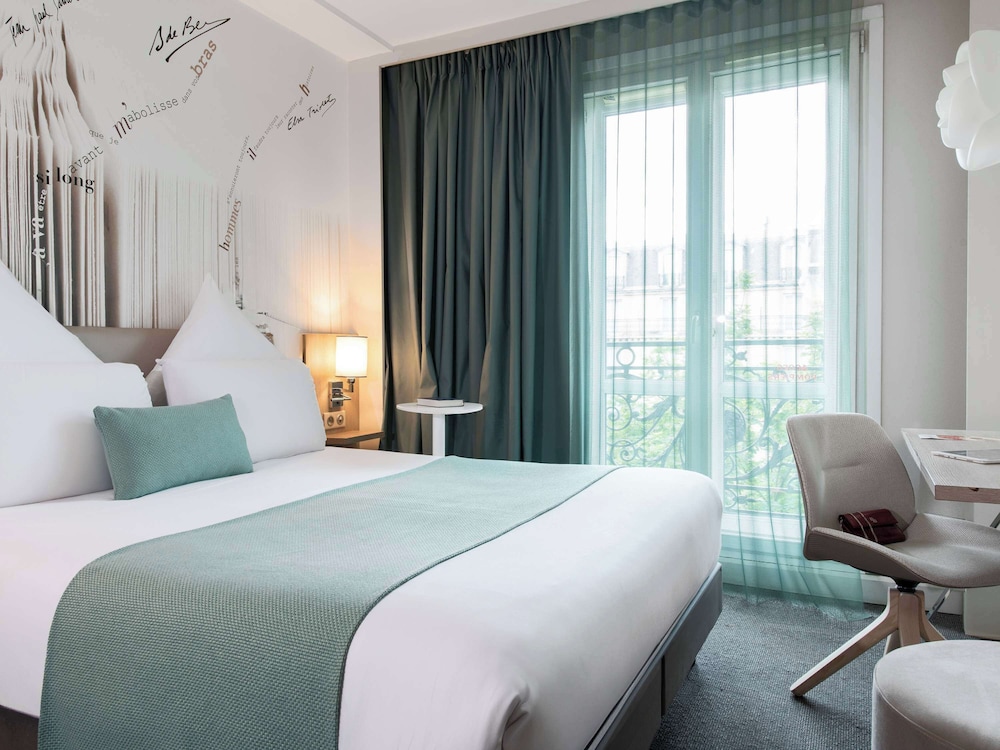 Privilege, Room, 1 Queen Bed thumbnail 5