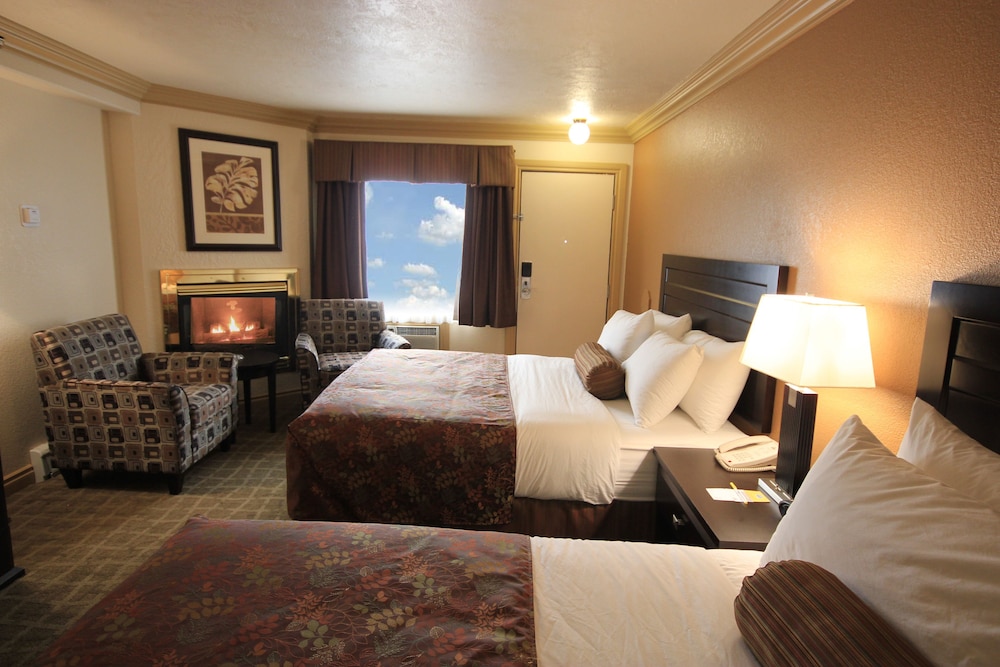 Standard Room, 2 Queen Beds photo 1