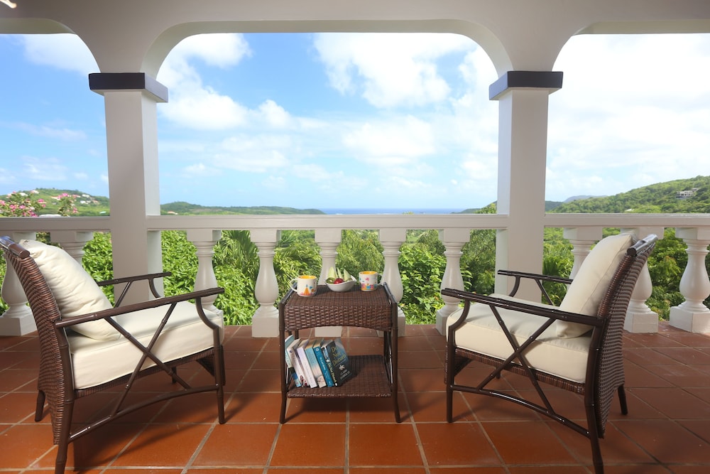 Premium Room, 2 Queen Beds, Ocean View photo 2