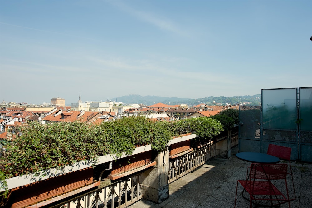 Superior Room, 1 Queen Bed, Terrace - Photo 12