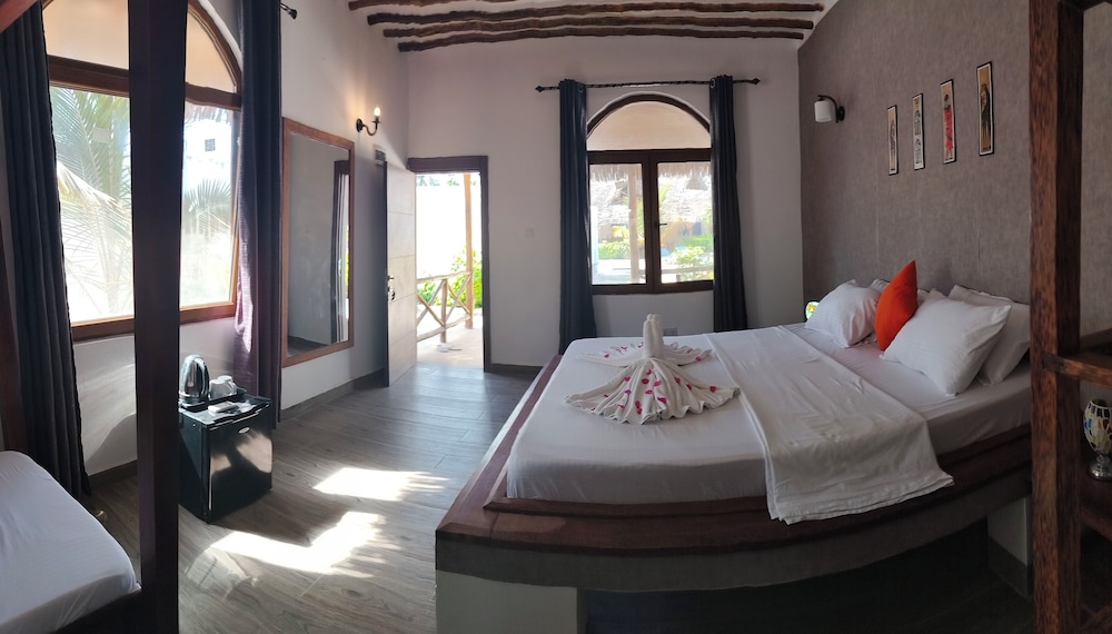 Classic Triple Room, 1 Bedroom, Balcony photo 2