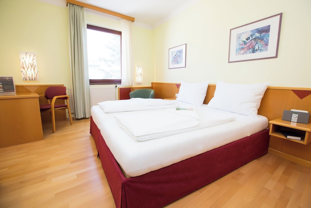 Economy Double or Twin Room