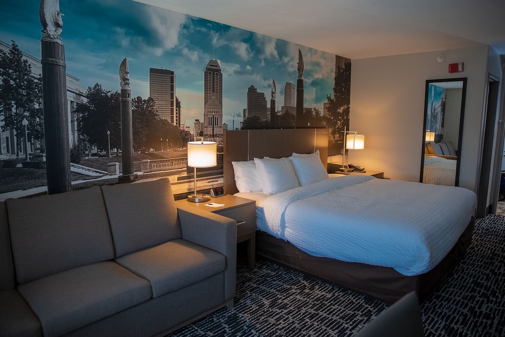 Standard Room, 1 King Bed, Non Smoking - Photo 2