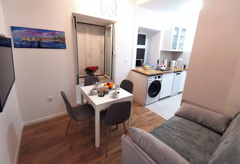 City Apartment, City View