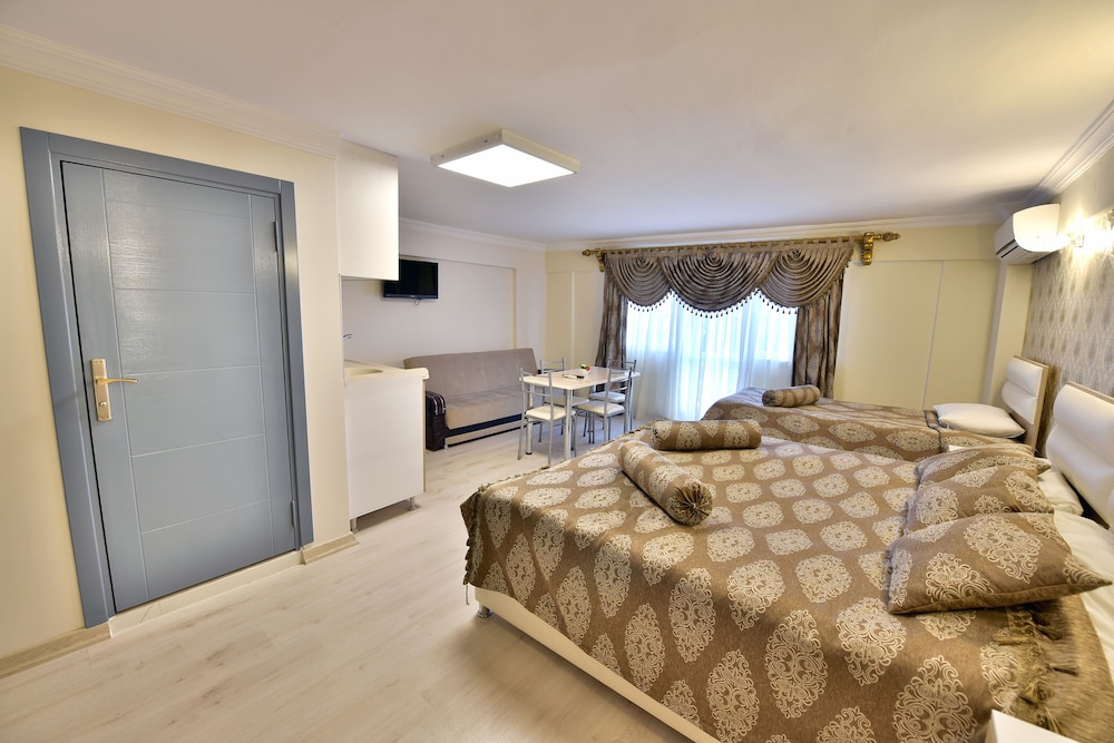 Deluxe Triple Room With Sea View photo 1