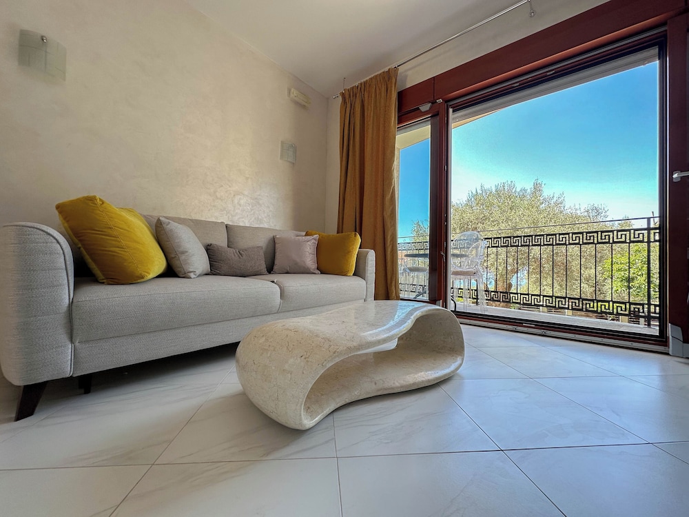 Standard Apartment, Patio, City View