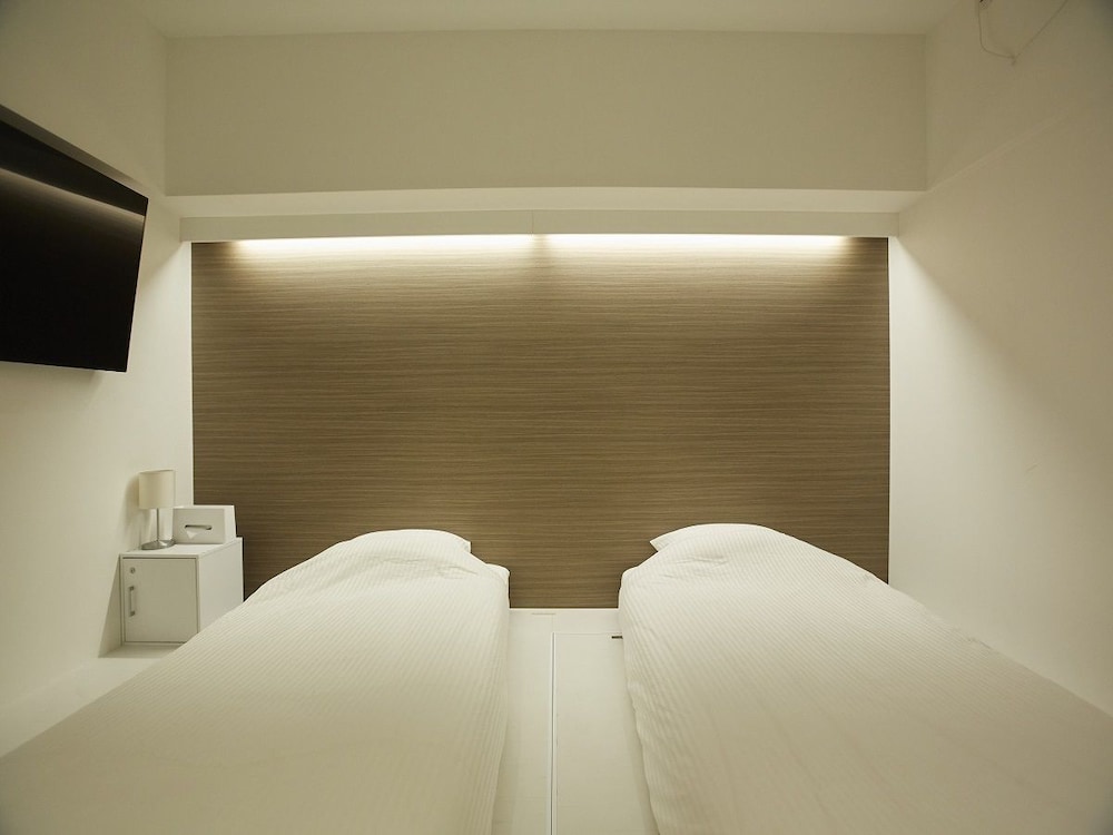 Premium Twin Room, Private Bathroom photo 1