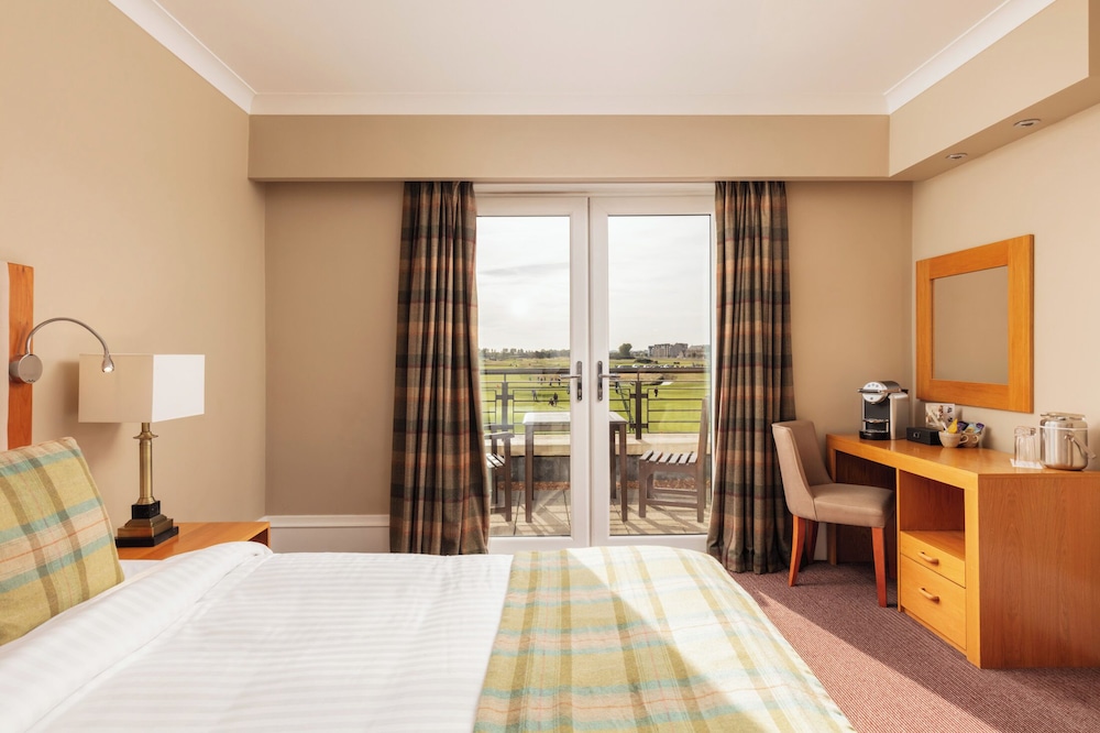 Deluxe Double Room, Golf View (Balcony) photo 3