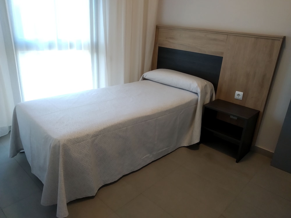 Apartment, 2 Bedrooms (5 pax) - Photo 2