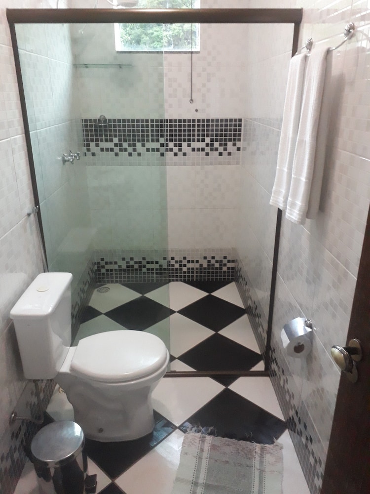 Standard Triple Room, Ensuite, River View (05) photo 3