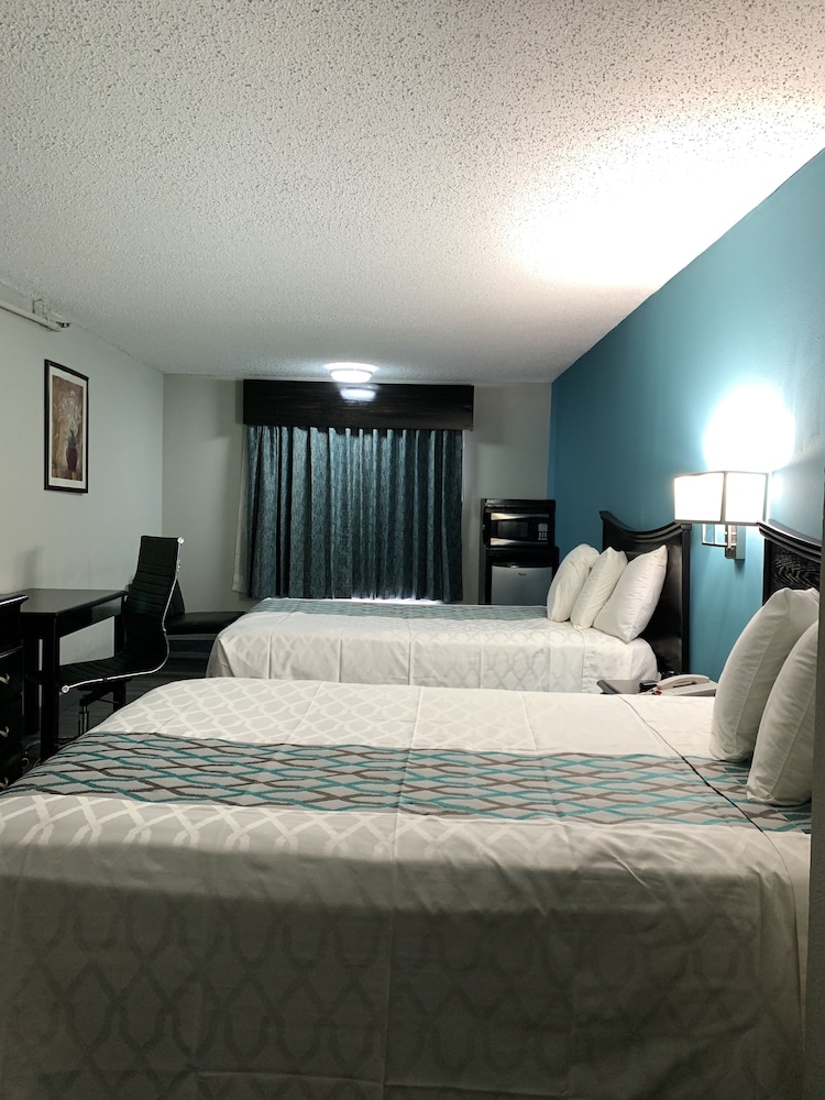 Room, 2 Double Beds - Photo 3