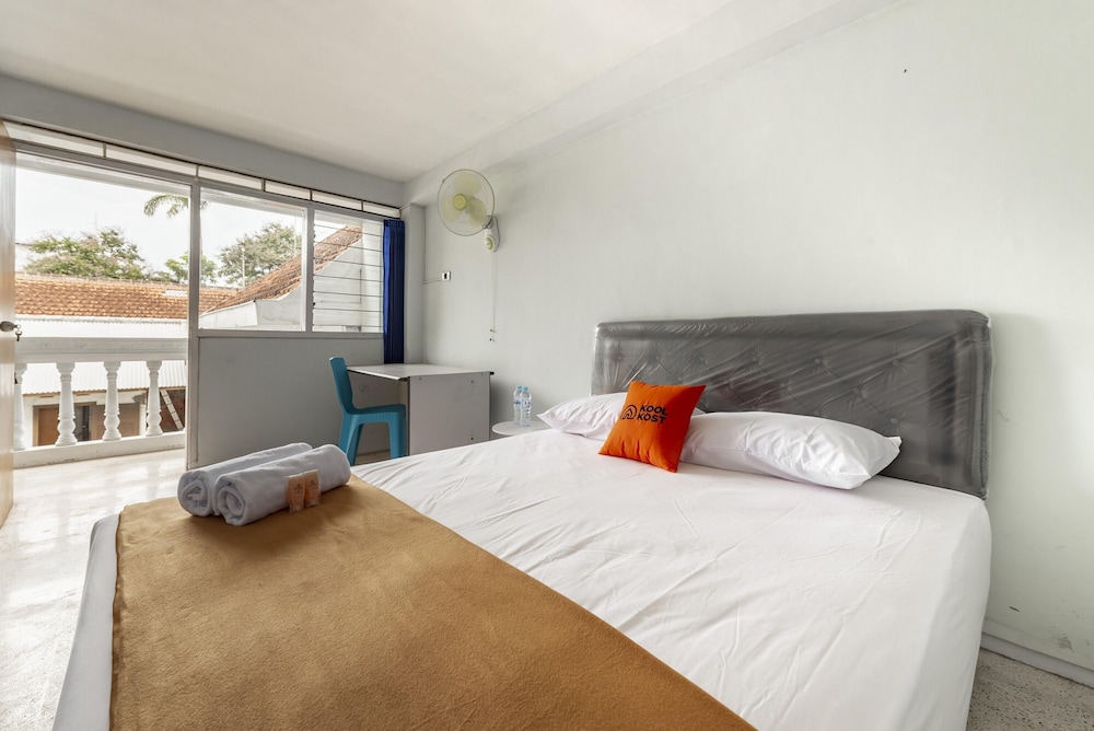 Standard Room, Shared Bathroom