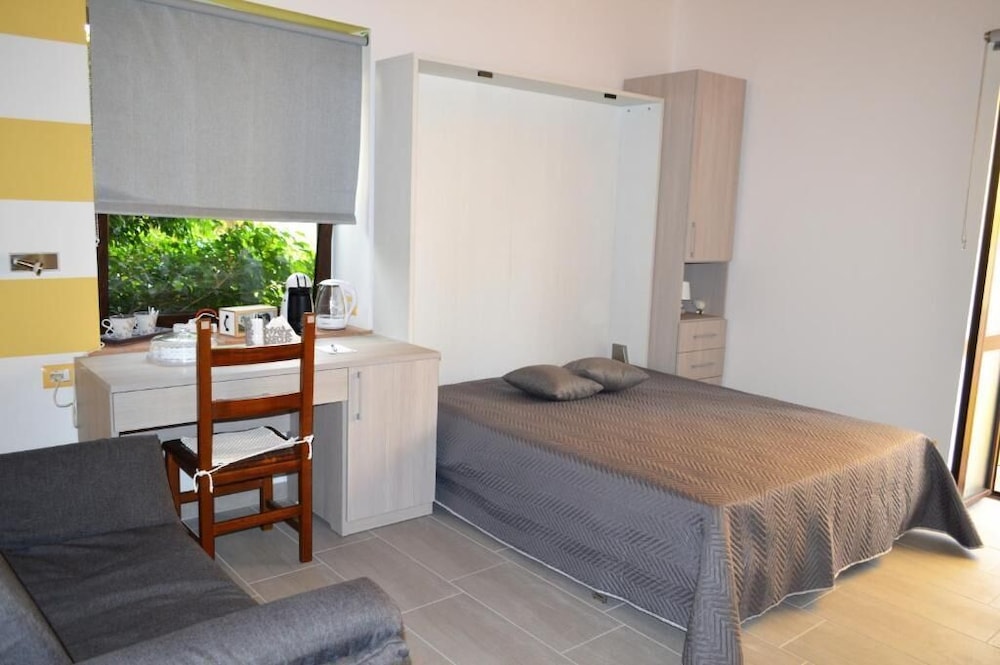 Exclusive Studio, 1 Bedroom photo 3