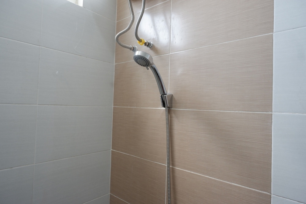 Twin Room - Photo 11