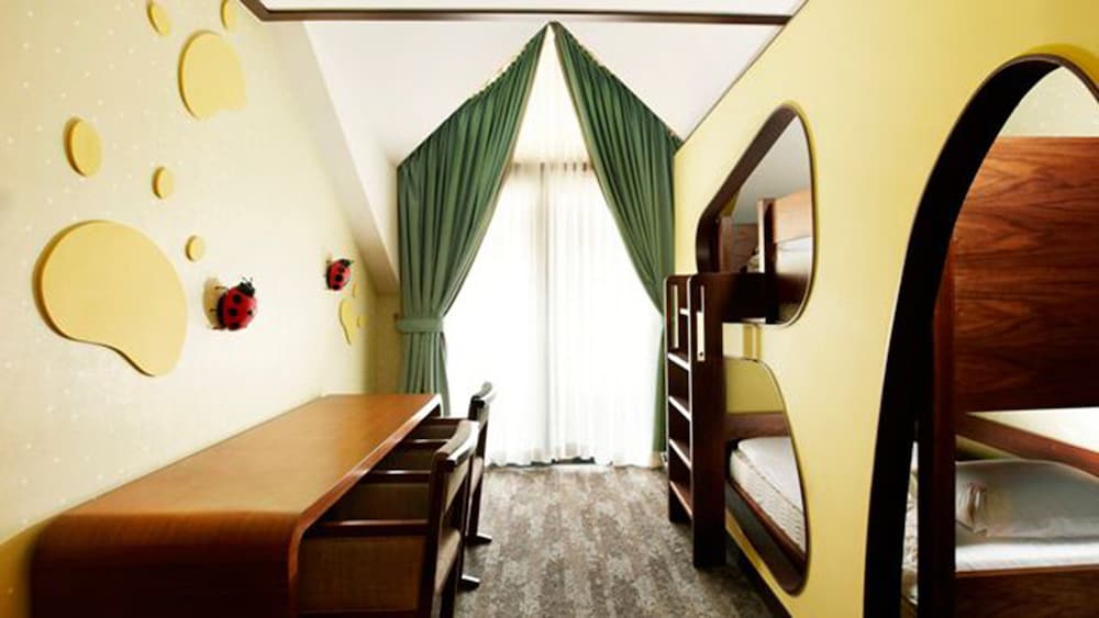 Suite, Multiple Beds (Slope View) - Photo 1