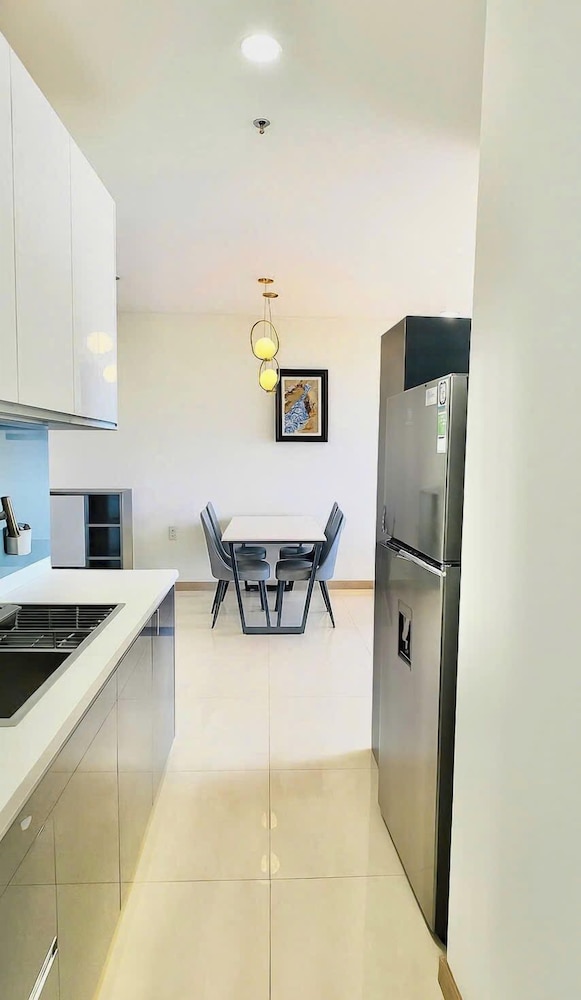 City Apartment, 2 Bedrooms, Balcony, Ocean View photo 2
