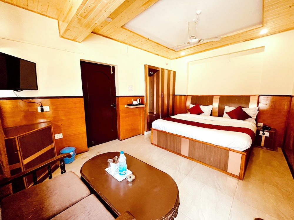 Deluxe Room - Photo 1