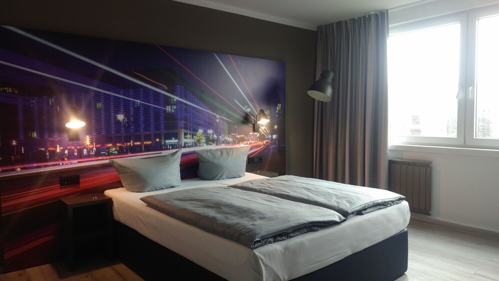 Standard Double or Twin Room - Photo 1