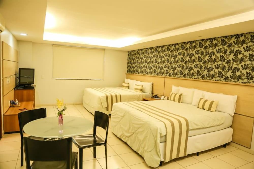 Deluxe Suite
