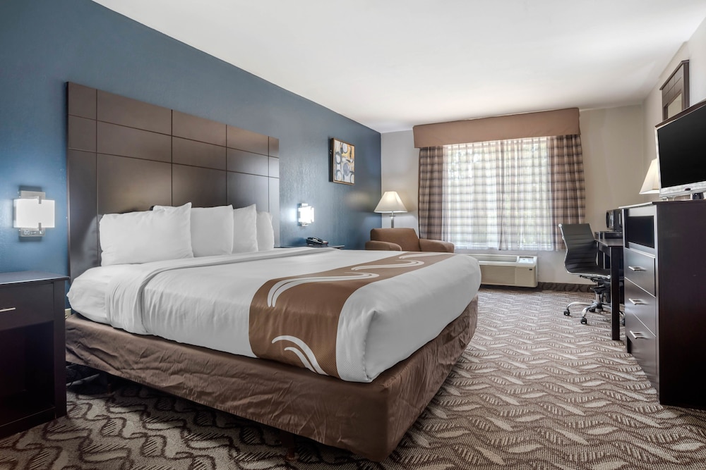 Suite, 1 King Bed, Non Smoking - Photo 1