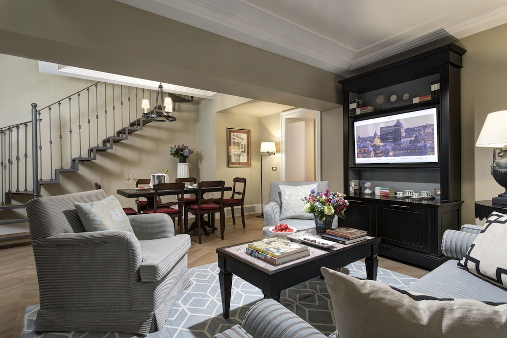 Junior Suite (2 Floor)