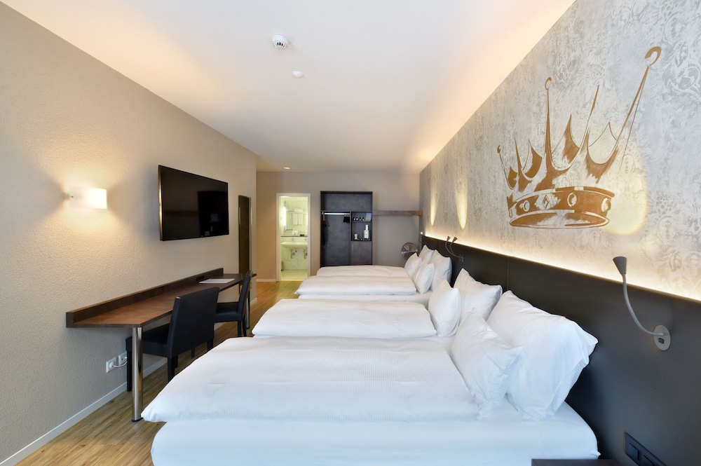 Quadruple Room - Photo 5