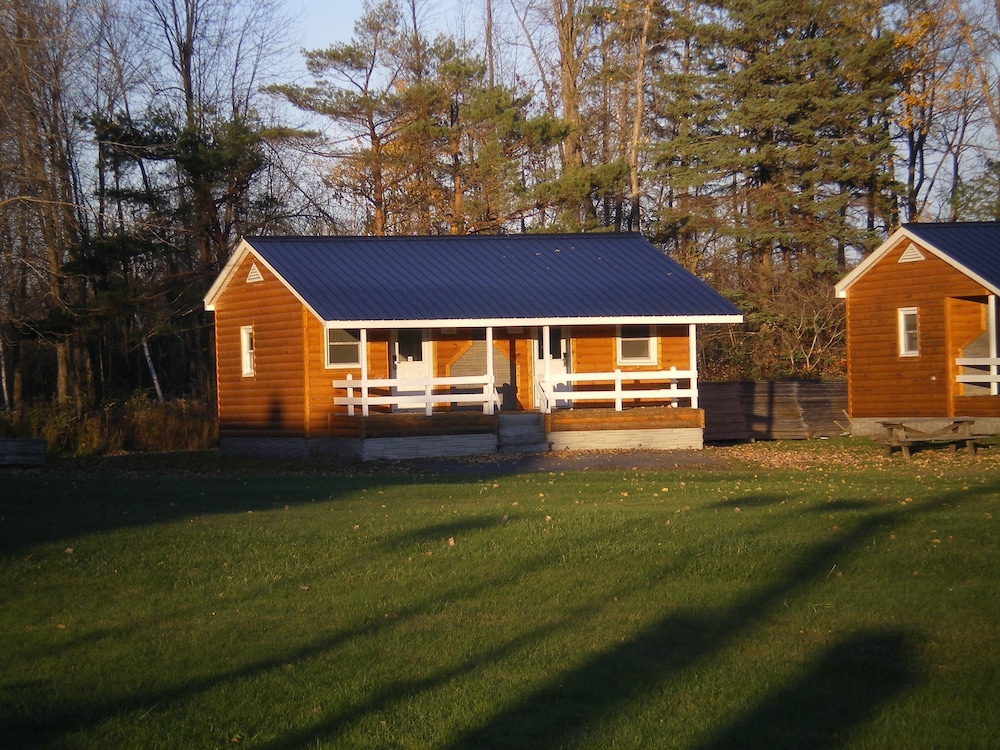 Cabin, 2 Bedrooms photo 2