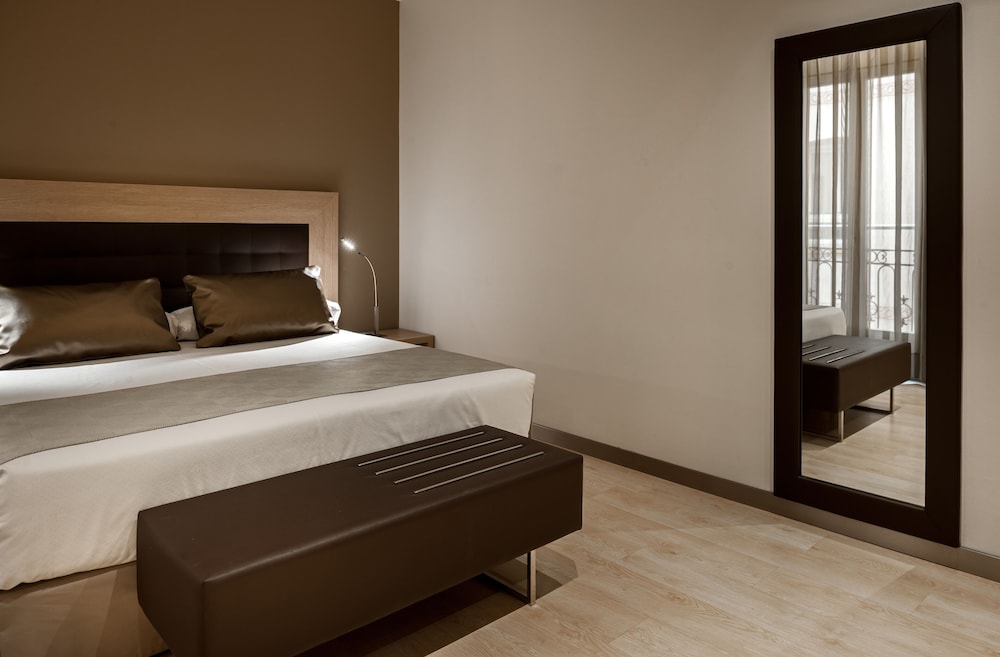 Double Room - Photo 2
