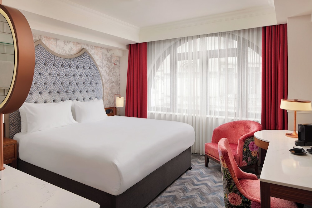 Executive Room, 1 King Bed