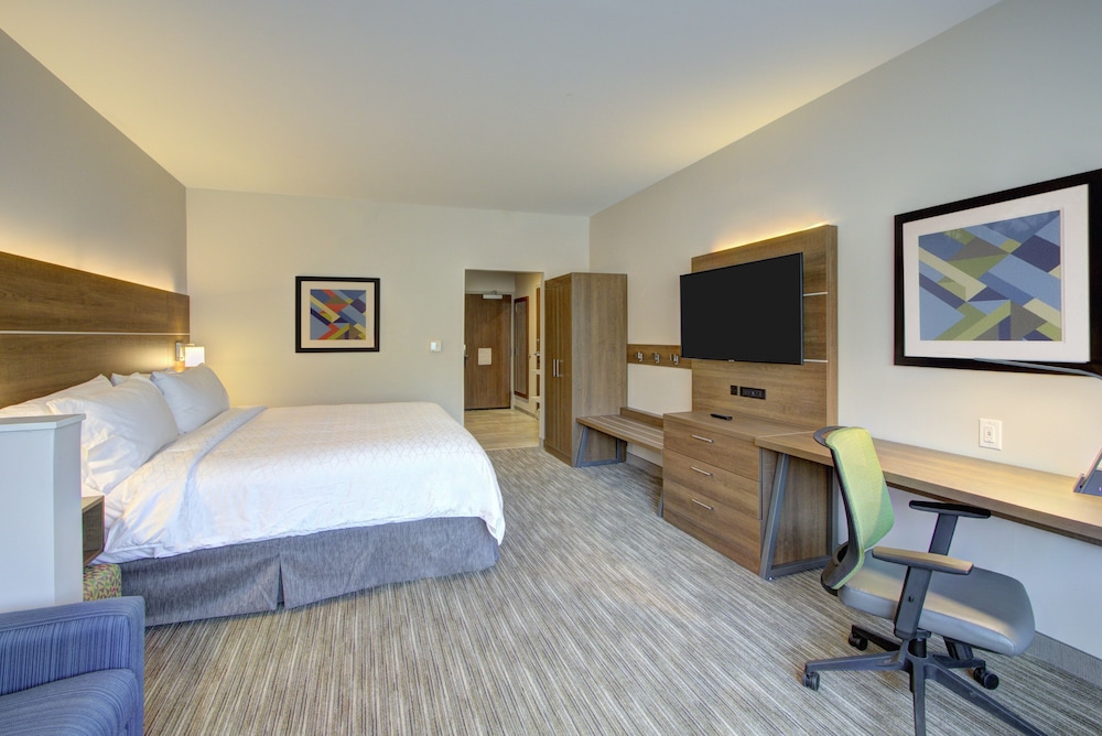 Standard Room, 1 King Bed, Accessible (Communications) - Photo 1