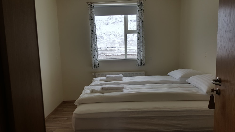 Twin Room, Shared Bathroom photo 1