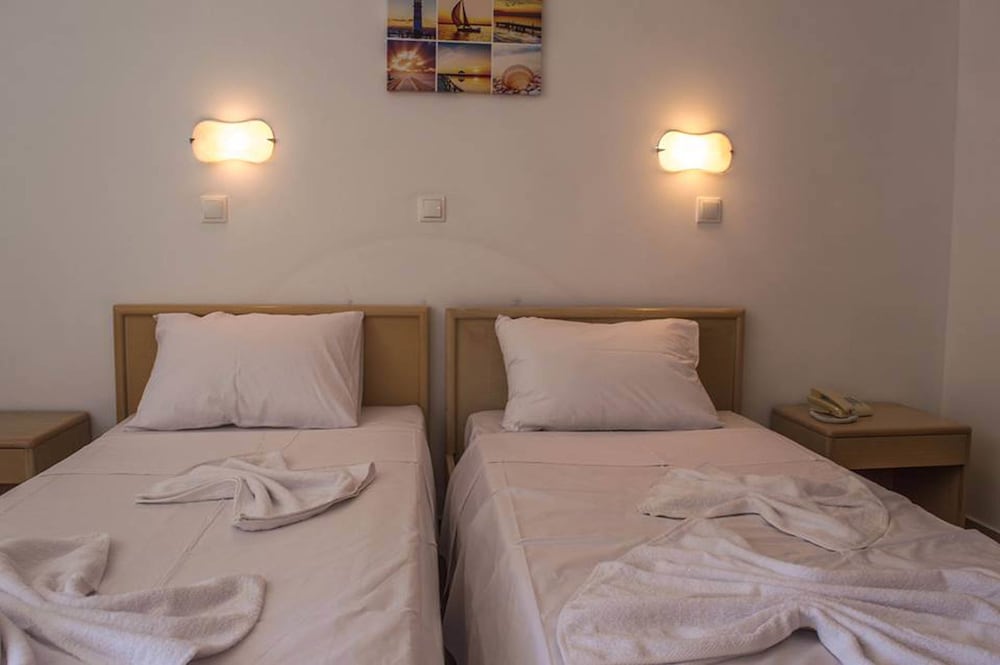 Standard Triple Room photo 2