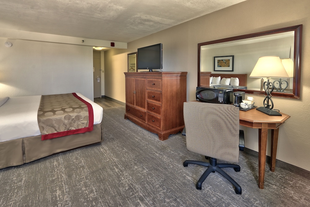 Superior Room, 1 King Bed, Non Smoking photo 2