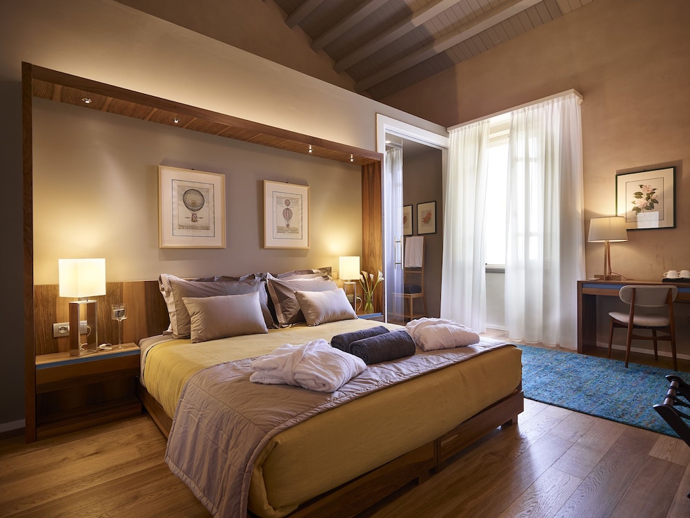 Junior Suite, Fireplace