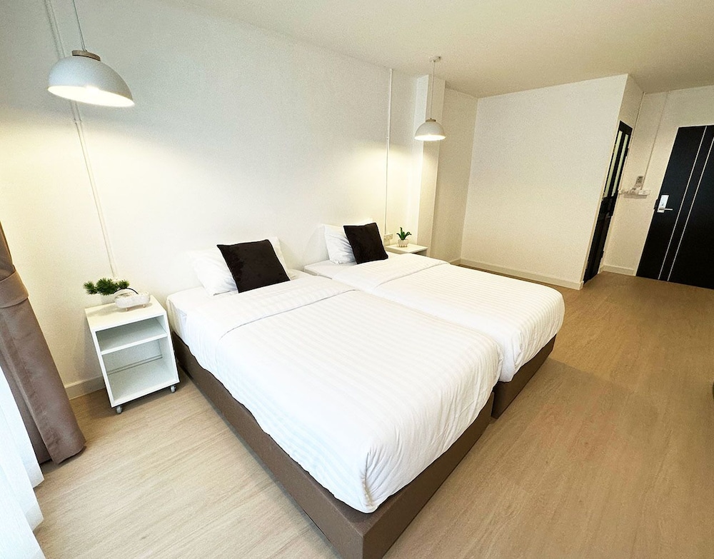 Deluxe Twin Room photo 1