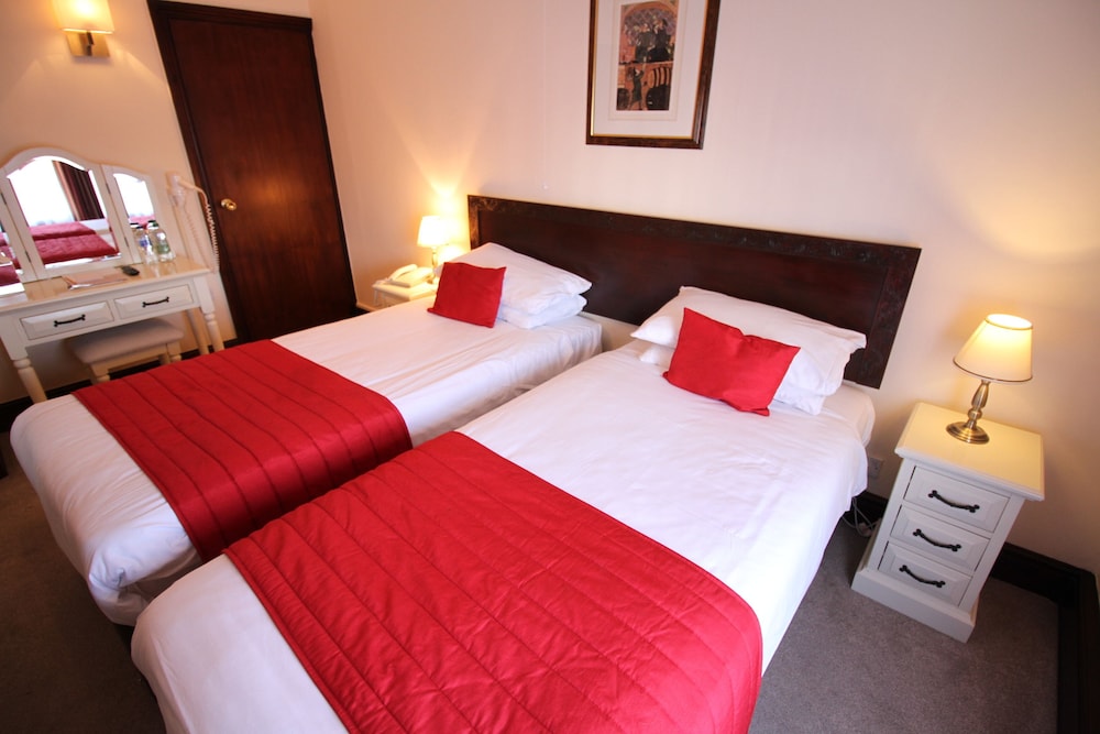 Double or Twin Room, Ensuite - Photo 5