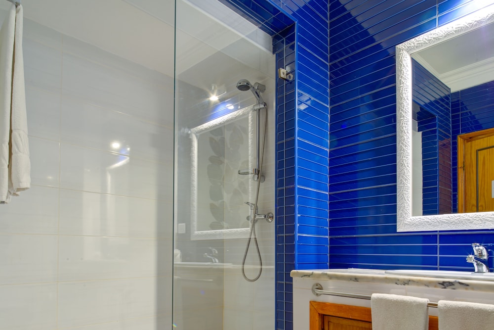 Superior Apartment, 1 Bedroom, Pool View - Photo 11