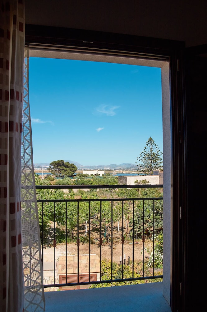 Superior Room, Lagoon View photo 2
