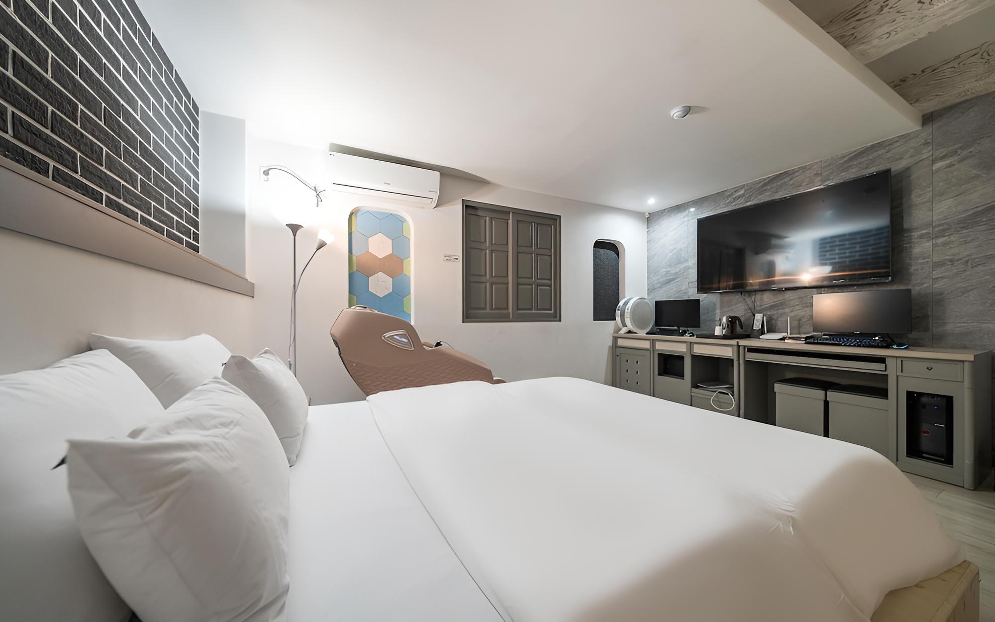 Room (Special room (massage chair comfortab) photo 2