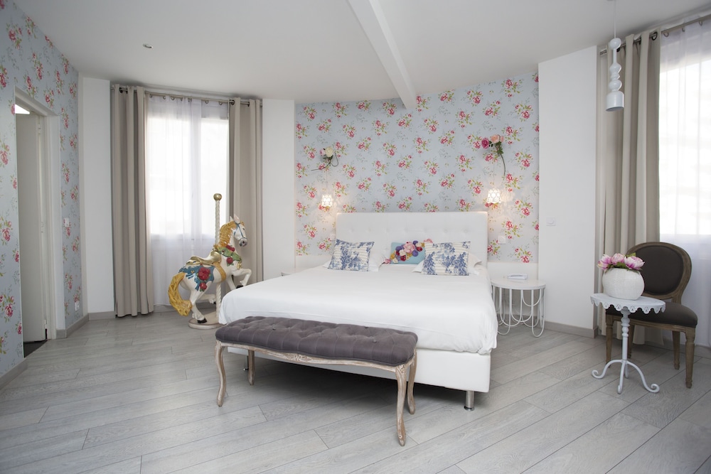 Triple Room - Photo 13