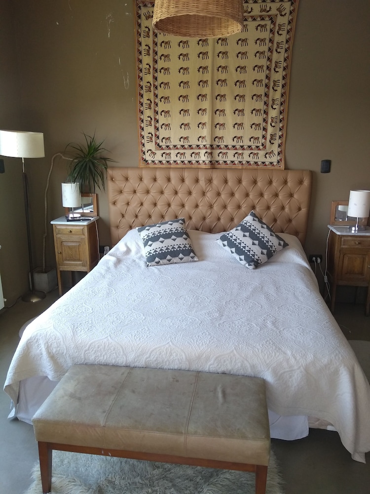 Deluxe House, 4 Bedrooms photo 2