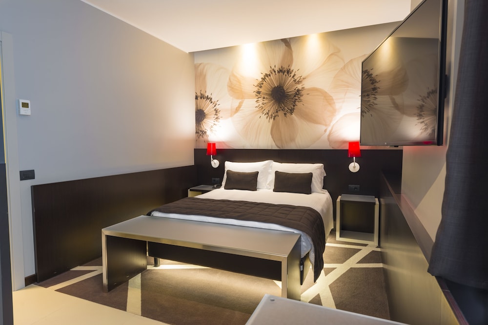 Standard Double Room Single Use photo 2