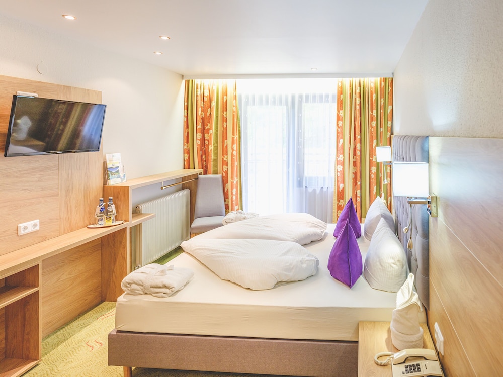 Basic Single Room photo 2