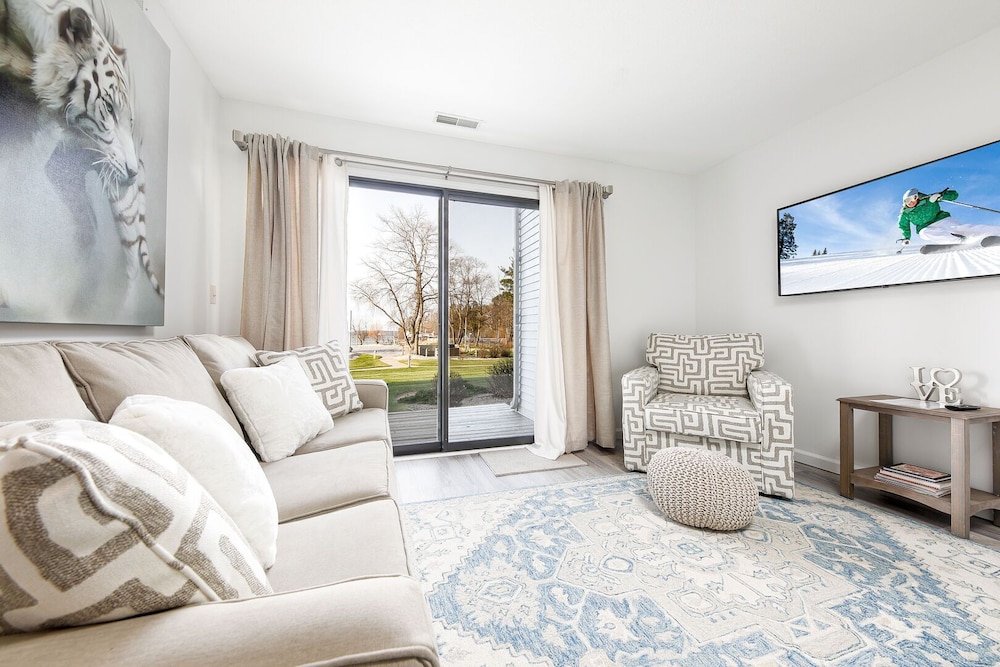 Condo photo 1