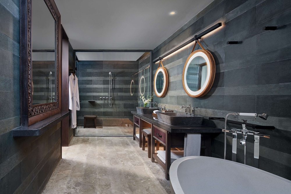 Deluxe Suite, 1 King Bed (Andaz) - Photo 6